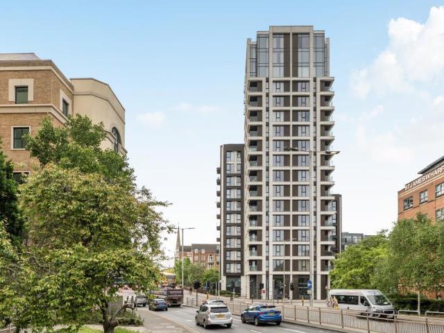 Flat for sale in Newtown, Reading