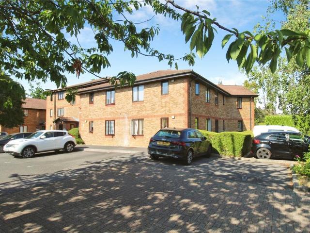 Flat for sale in Maybush, City Of Southampton