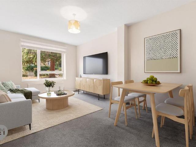 Flat for sale in Southfields, Greater London