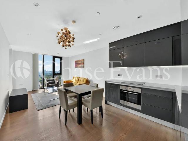 Flat for sale in Elephant and Castle, Greater London