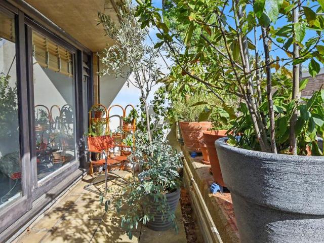 Flat for sale in Whittington Estate, Greater London
