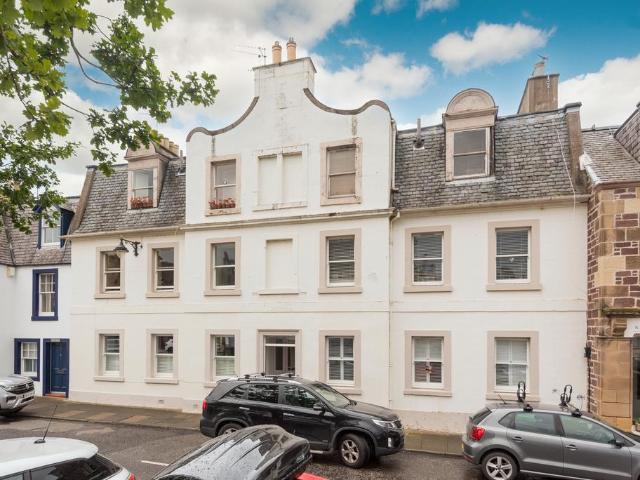 Flat for sale in East Linton, Scotland