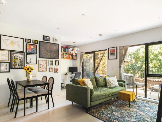 Flat for sale in London Borough of Croydon, Upper Norwood