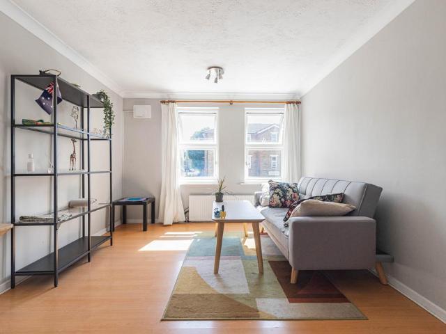Flat for sale in Camberwell, Greater London