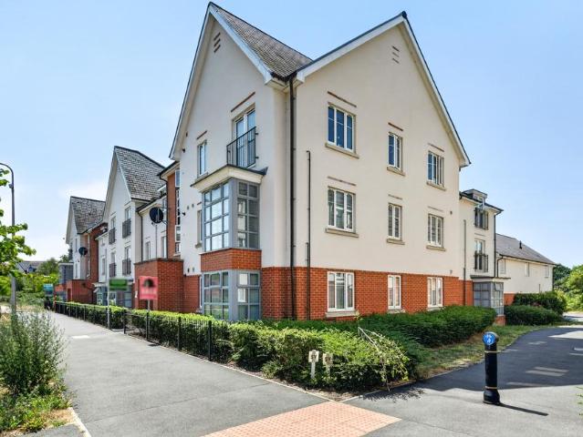 Flat for sale in Wokingham