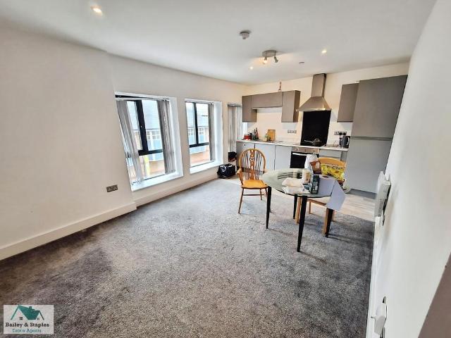 Flat for sale in Claughton, Birkenhead