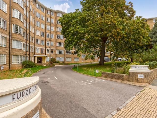 Flat for sale in Brunswick