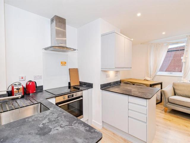 Flat for sale in The Polygon, City Of Southampton