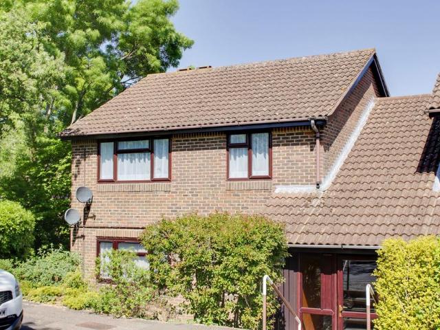 Flat for sale in Huntingdon, Cambridgeshire