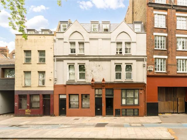 Flat for sale in Bromley-by-Bow, Bow