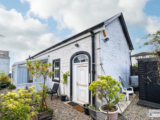Flat for sale in Dhailling, Dunoon