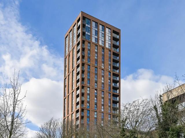 Flat for sale in London Borough of Lewisham, Greater London