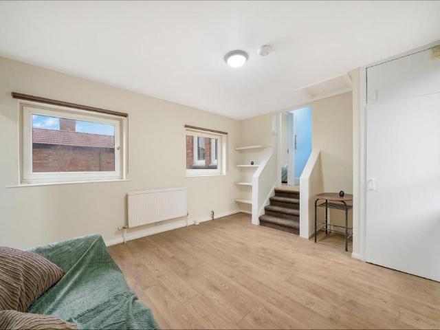 Flat for sale in Hendon Central, The Hyde
