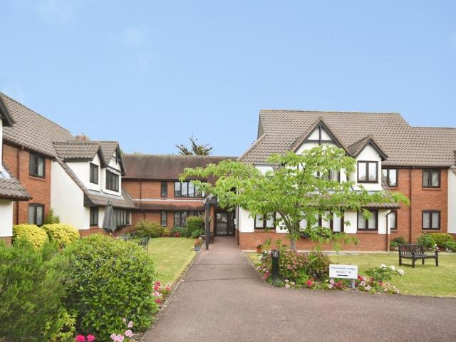 Flat for sale in Chelmsford, Essex