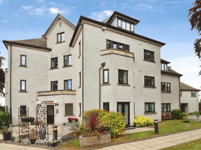 Flat for sale in Frenchay, South Gloucestershire