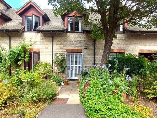 Flat for sale in Chipping Norton, Black Bourton