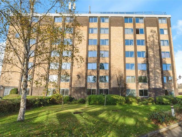 Flat for sale in Arbury, Cambridgeshire