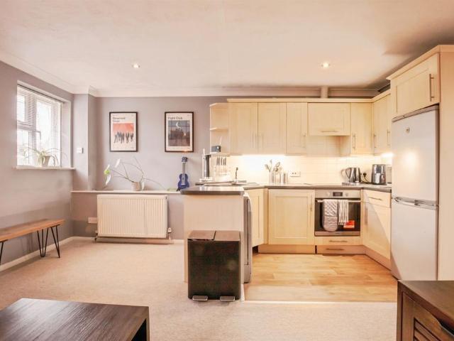 Flat for sale in Walstead, Perryfields