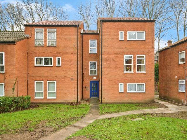 Flat for sale in Wake Green, West Midlands