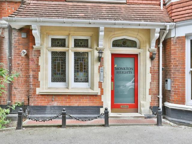 Flat for sale in Boscombe, Bournemouth