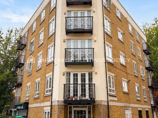 Flat for sale in St. George in the East, Shadwell