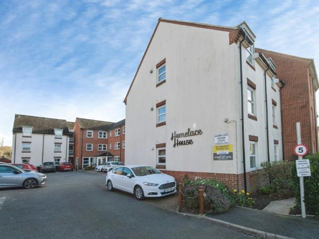 Flat for sale in Littletown, Budlake