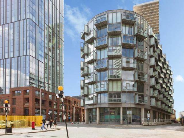 Flat for sale in City Centre, Salford