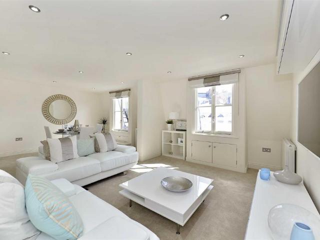 Flat for sale in Belgravia, Greater London