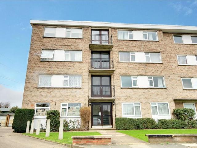 Flat for sale in Greater London