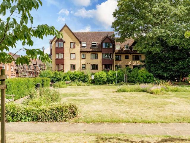 Flat for sale in East Bank, Norfolk