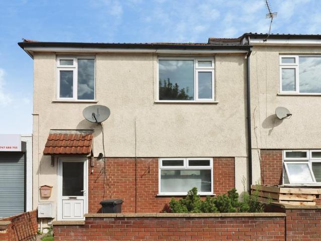 Flat for sale in Whitehall, Feckenham