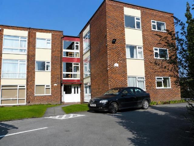 Flat for sale in Ashton upon Mersey, Trafford Park