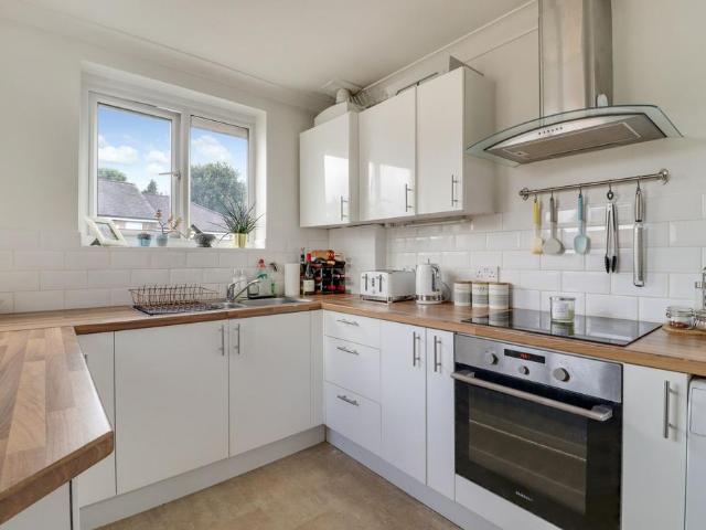 Flat for sale in Lower Green Esher, Blackhills