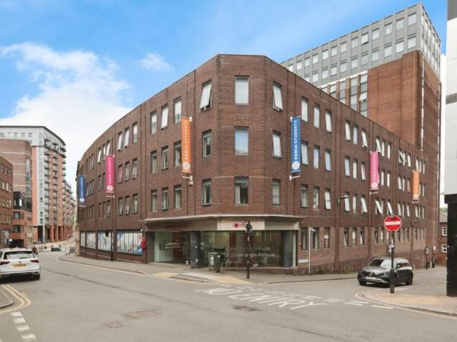 Flat for sale in Cathedral, Sheffield