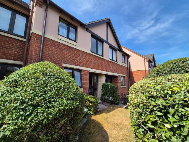 Flat for sale in Rednal, West Midlands