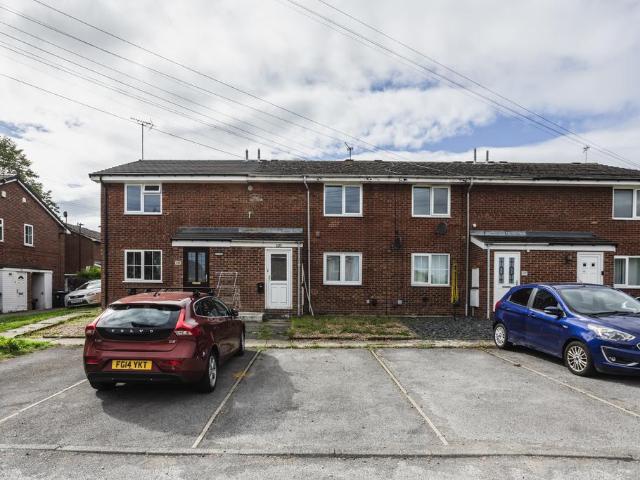 Flat for sale in Old Cantley, Doncaster