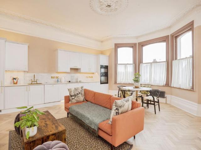 Flat for sale in St James, Sandown Park