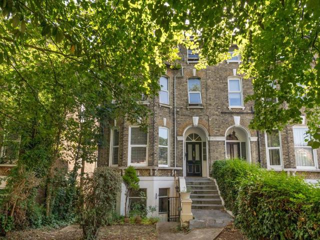 Flat for sale in London Borough of Lewisham, Greater London