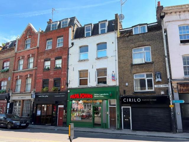 Flat for sale in St. George in the East, Wapping