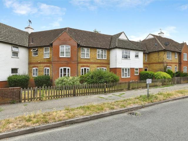Flat for sale in Mile End, Fordham Heath