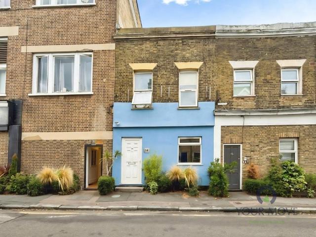 Flat for sale in London Borough of Lewisham, Greater London