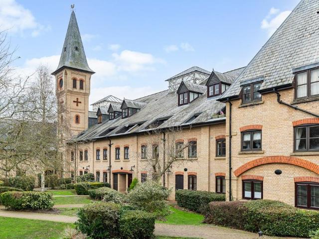 Flat for sale in Colliers End, Hertfordshire