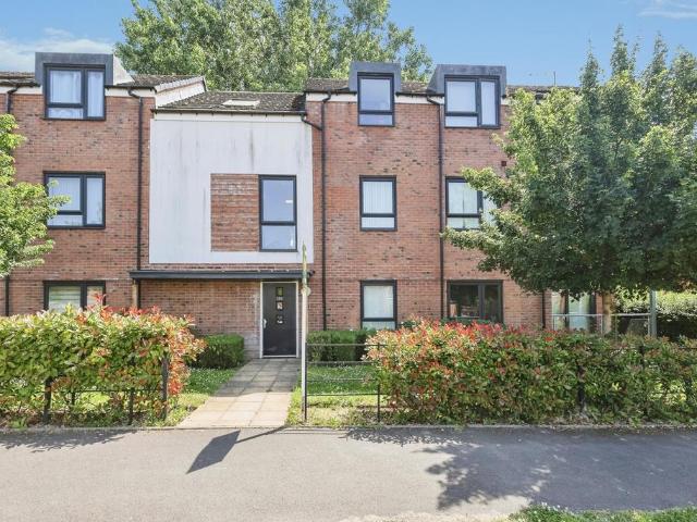 Flat for sale in Frankley, West Midlands