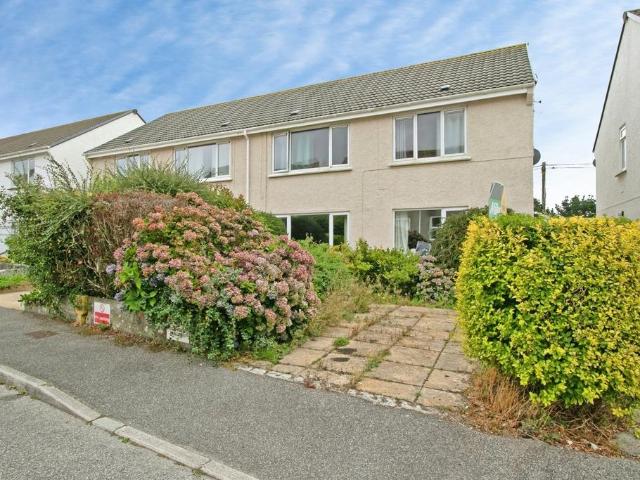 Flat for sale in Helston, Cornwall