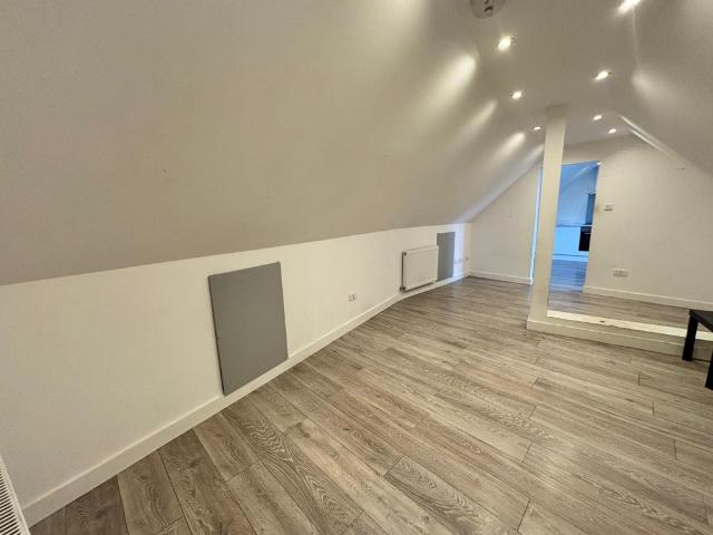 Flat for sale in Hendon Central, Greater London