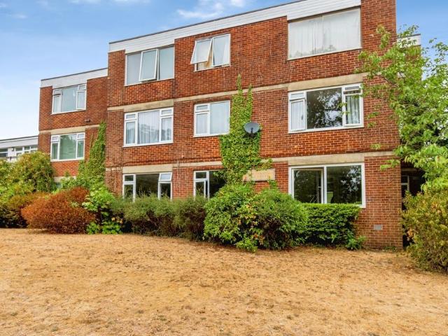 Flat for sale in Hythe and Dibden, Ashurst Bridge