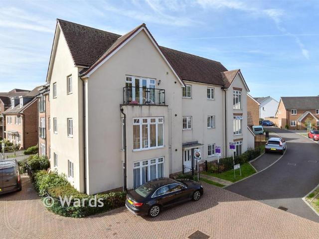 Flat for sale in Ash, Kent