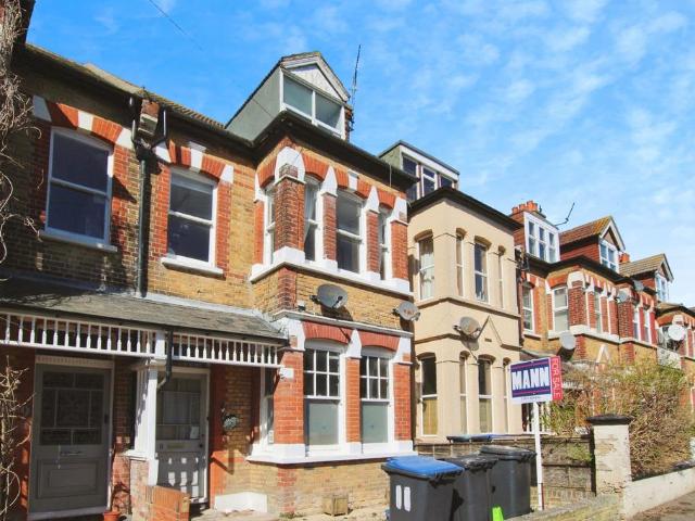 Flat for sale in Cliftonville West, Acol
