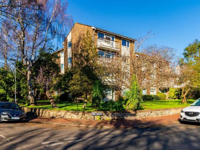 Flat for sale in West Worthing, Worthing