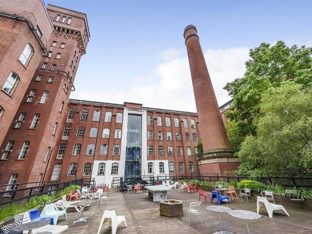Flat for sale in Old Ford, Cat Hill
